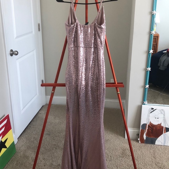Dress - Picture 3 of 3